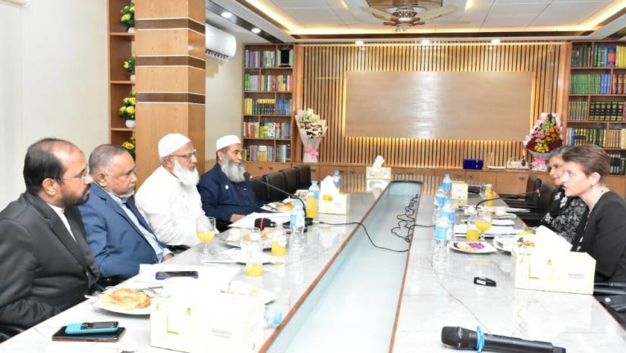 জামায়াতে ইসলামীর আমির ডা. শফিকুর রহমানের সঙ্গে সৌজন্য সাক্ষাৎ করে জাতিসংঘ প্রতিনিধি দল