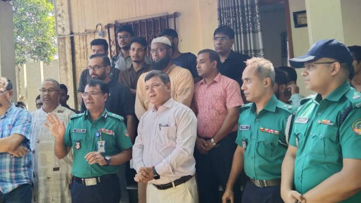 রোকেয়া বিশ্ববিদ্যালয়ে পুলিশ ক্যাম্পের কার্যক্রম আবার শুরু 