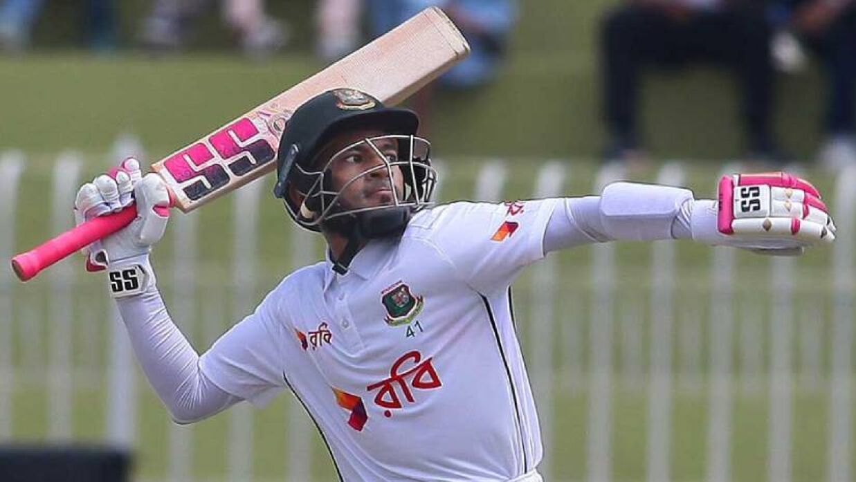 Pastdan yalangoch ayollar, xususiy Primorsko-Axtarskda jinsiy aloqa