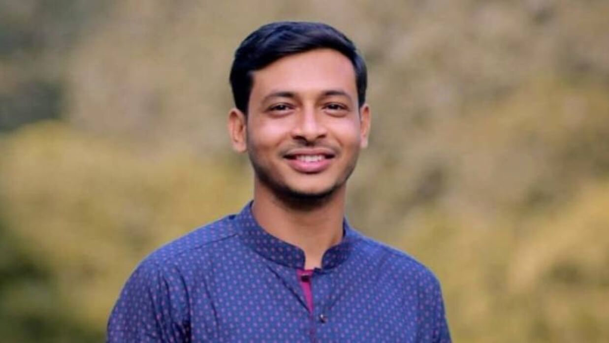 ইবির সেই শিক্ষককে একাডেমিক কার্যক্রম থেকে বিরত থাকার নির্দেশ