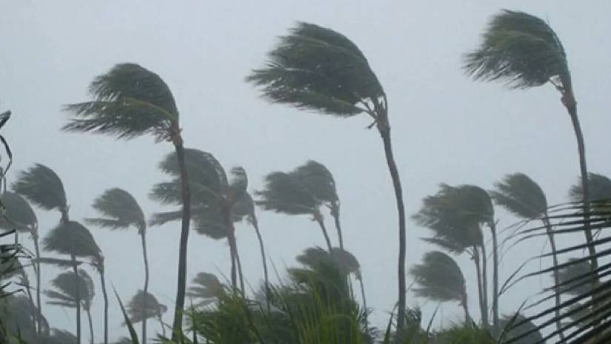 রাত ১টার মধ্যে ঝড় হতে পারে যে সাত অঞ্চলে