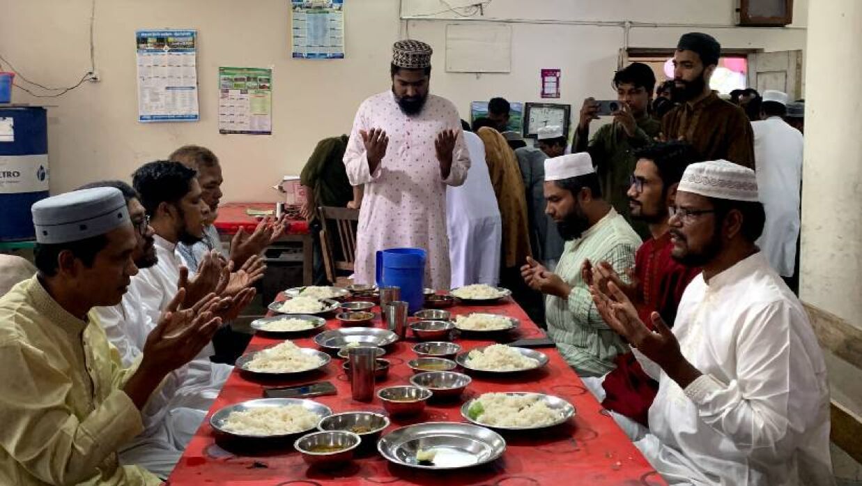 শিক্ষার্থীদের ব্যবস্থাপনায় ডাইনিং শুরু চবির সোহরাওয়ার্দী হলে