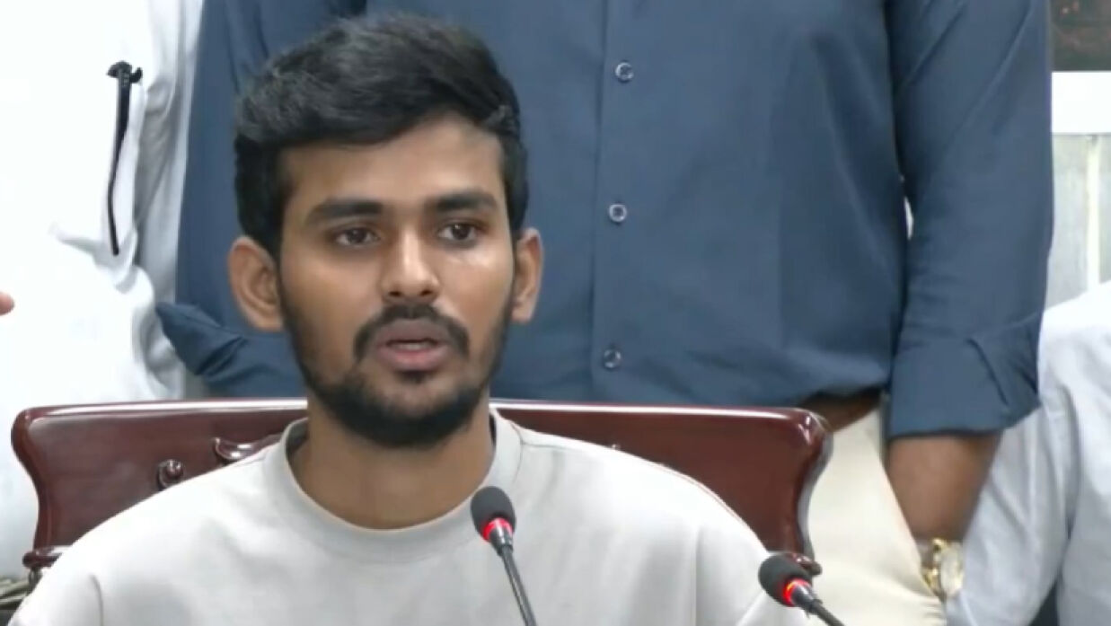 যুব ও ক্রিড়া উপদেষ্টা আসিফ মাহমুদ সজীব ভূঁইয়া