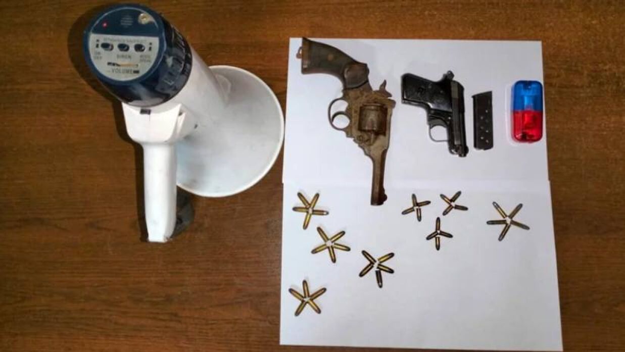 পরিত্যক্ত অবস্থায় পাওয়া ব্যাগ