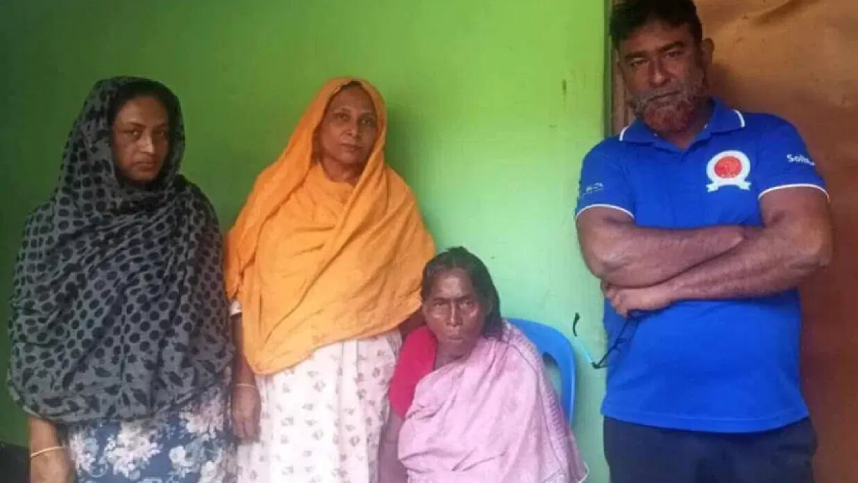 ২৫ বছর পর পরিবারের কাছে যেভাবে ফিরলেন জাহানারা