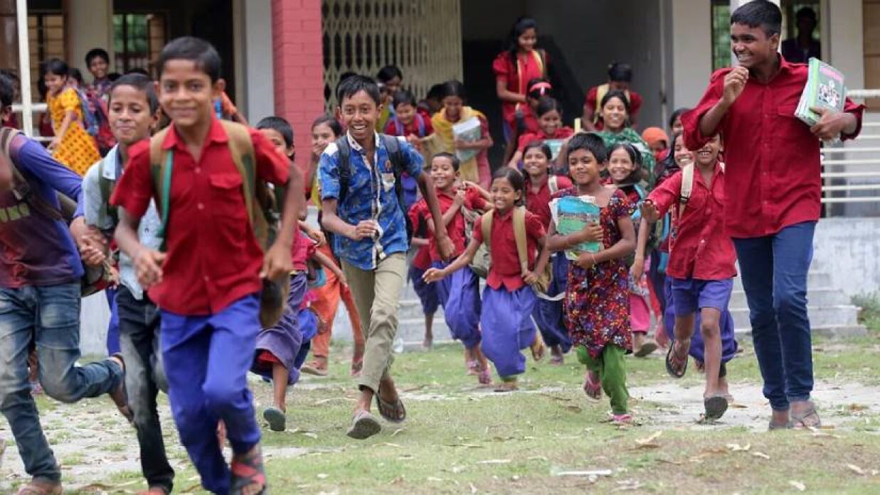 সরকারি-বেসরকারি বিদ্যালয়ে ভর্তি