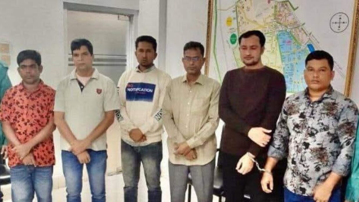 আটককৃত ছয়জন আওয়ামী লীগ ও যুবলীগ নেতা