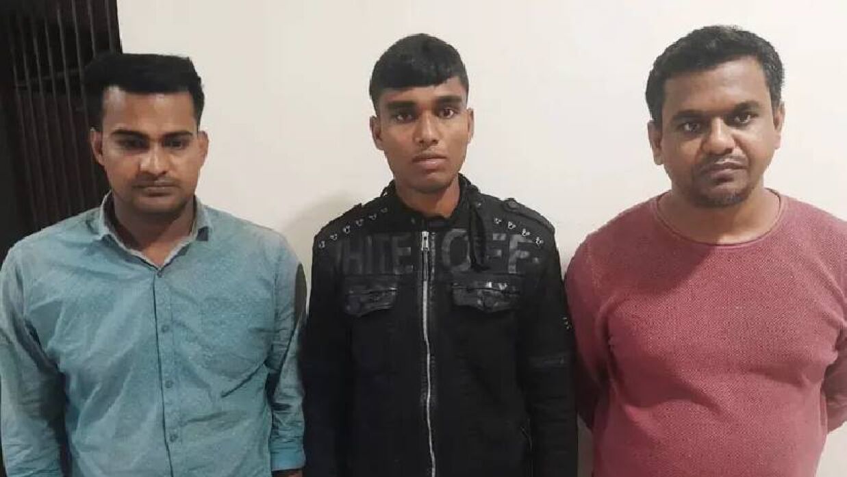 নিয়োগ পরীক্ষায় প্রক্সি দেওয়া গ্রেপ্তার ব্যক্তিরা।