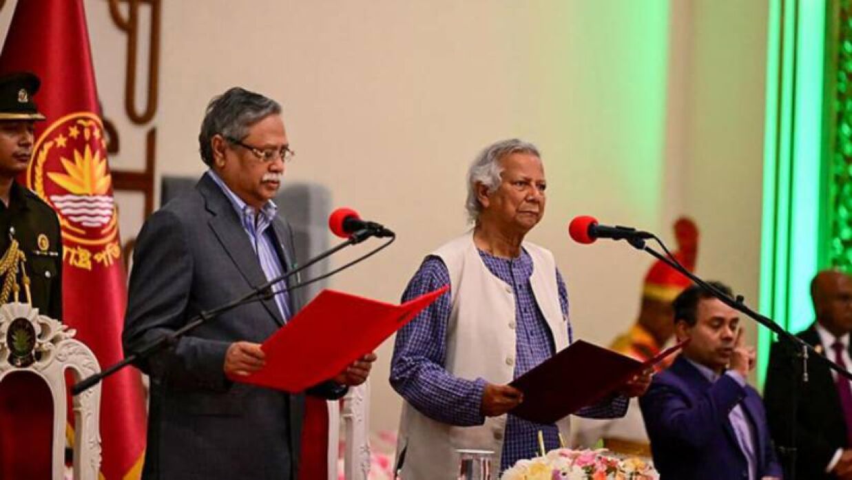 জাতীয় ঐক্যের আহ্বান জানিয়ে সমর্থনে ৫০ বিশিষ্ট নাগরিকের বিবৃতি