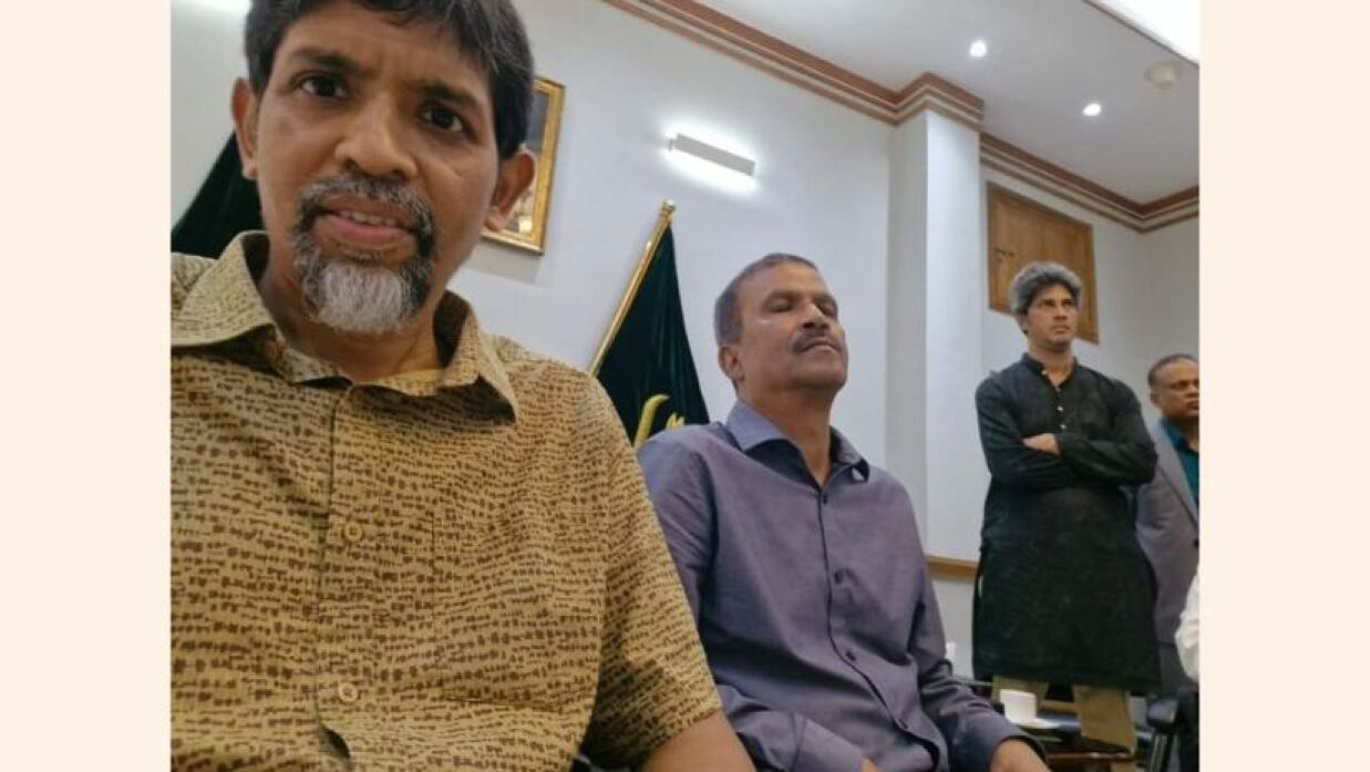 অধ্যাপক আসিফ নজরুল ও জোনায়েদ সাকির সঙ্গে শেখ মাসুদ