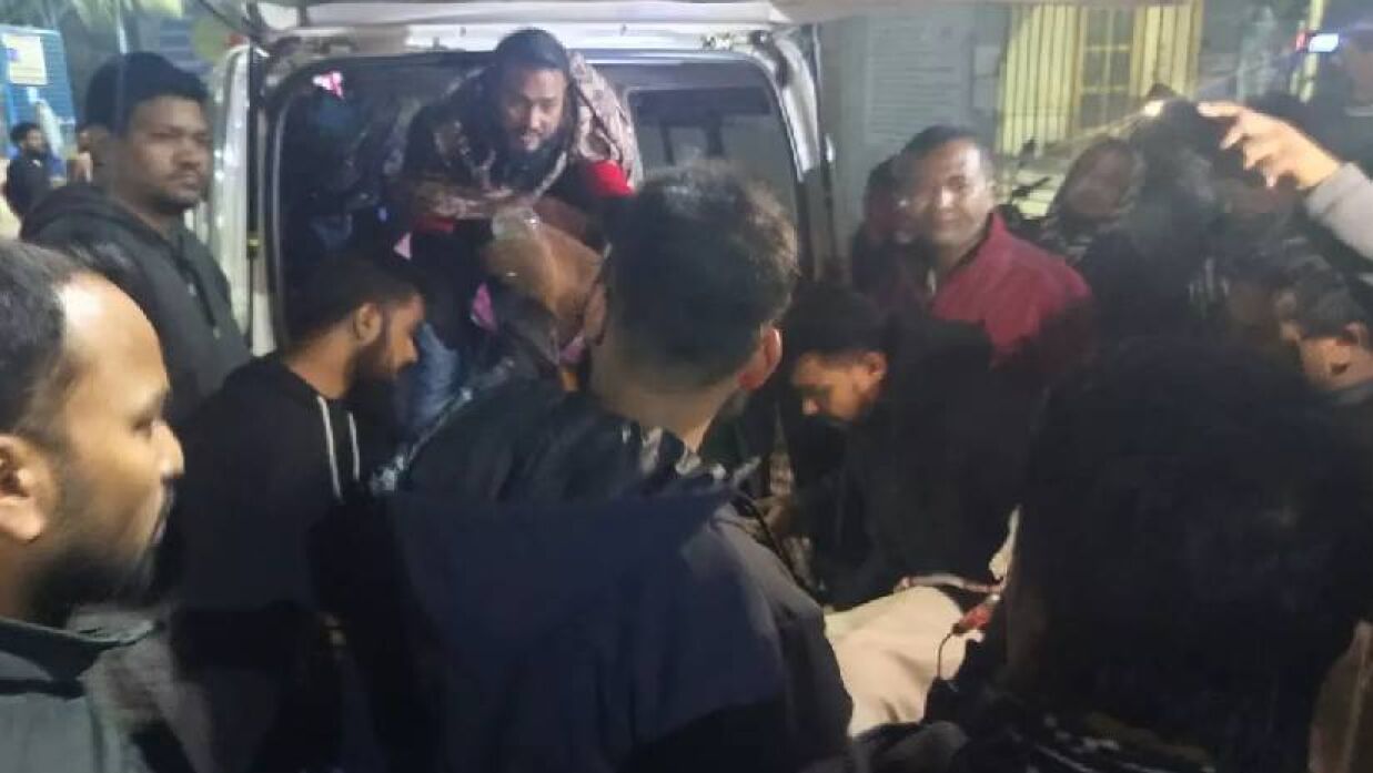 ছাত্রদল নেতাকে কুপিয়ে জখম