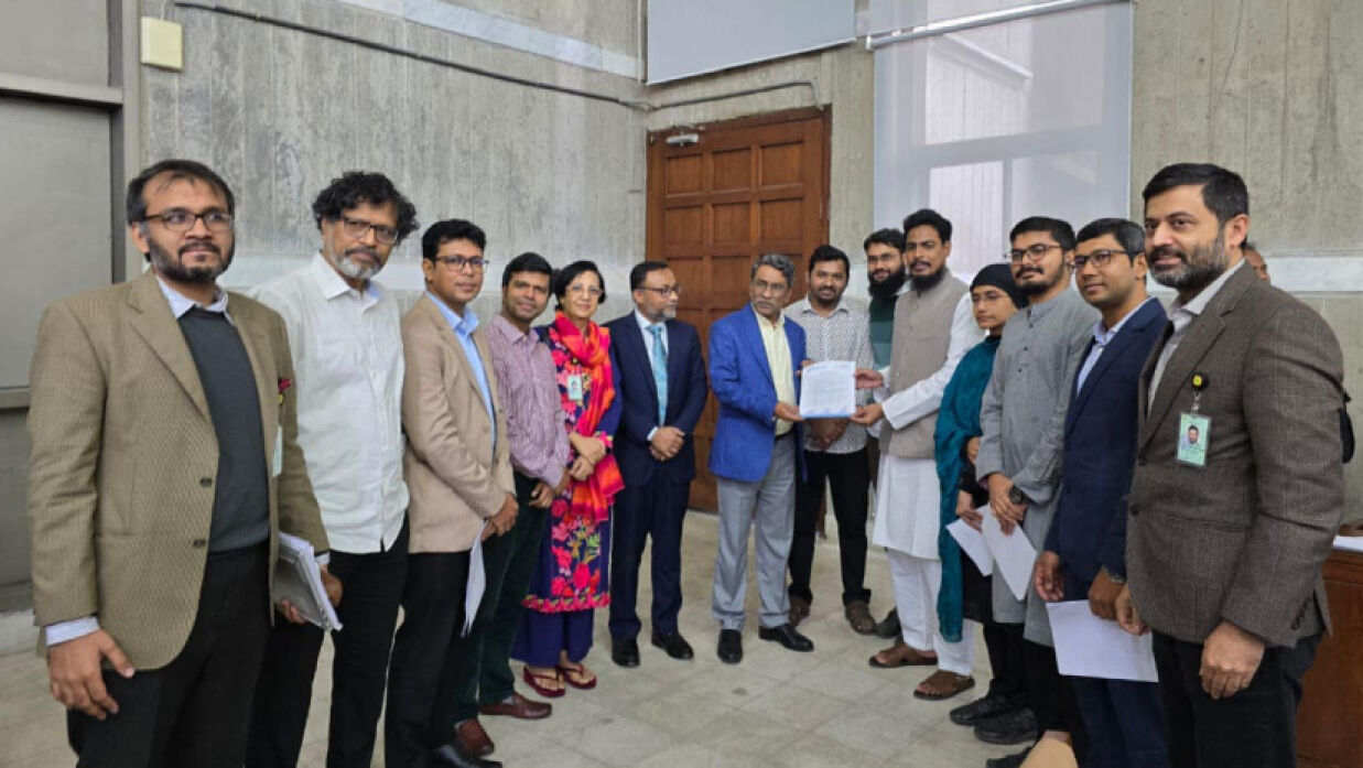 জাতীয় নাগরিক কমিটির প্রস্তাব গ্রহণ করেন কমিশনের প্রধান আলী রীয়াজ