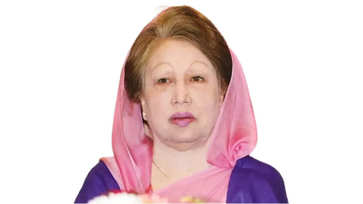 বিএনপি চেয়ারপার্সন বেগম খালেদা জিয়া