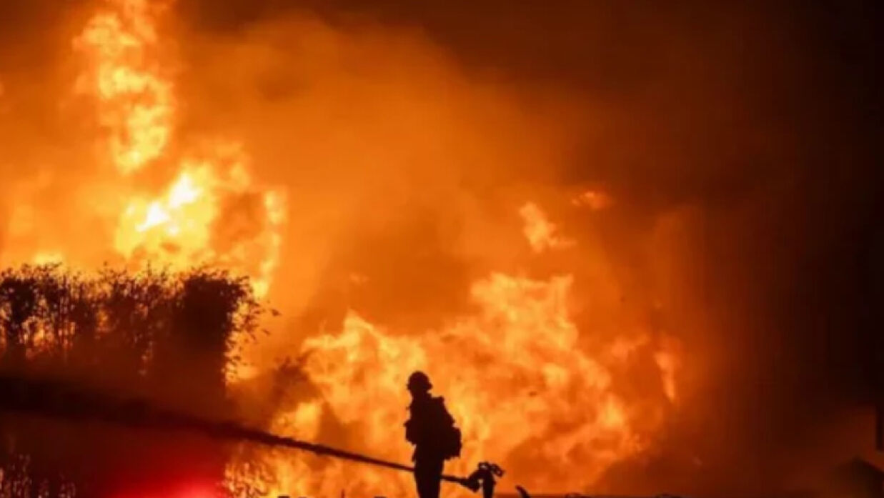 লস অ্যাঞ্জেলেসে ভয়াবহ দাবানল