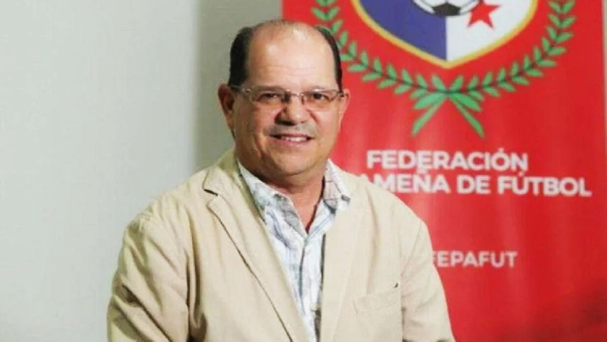 নারী ফুটবলারকে ‘মোটা’ বলে কটূক্তি, বরখাস্ত ফেডারেশনের সভাপতি