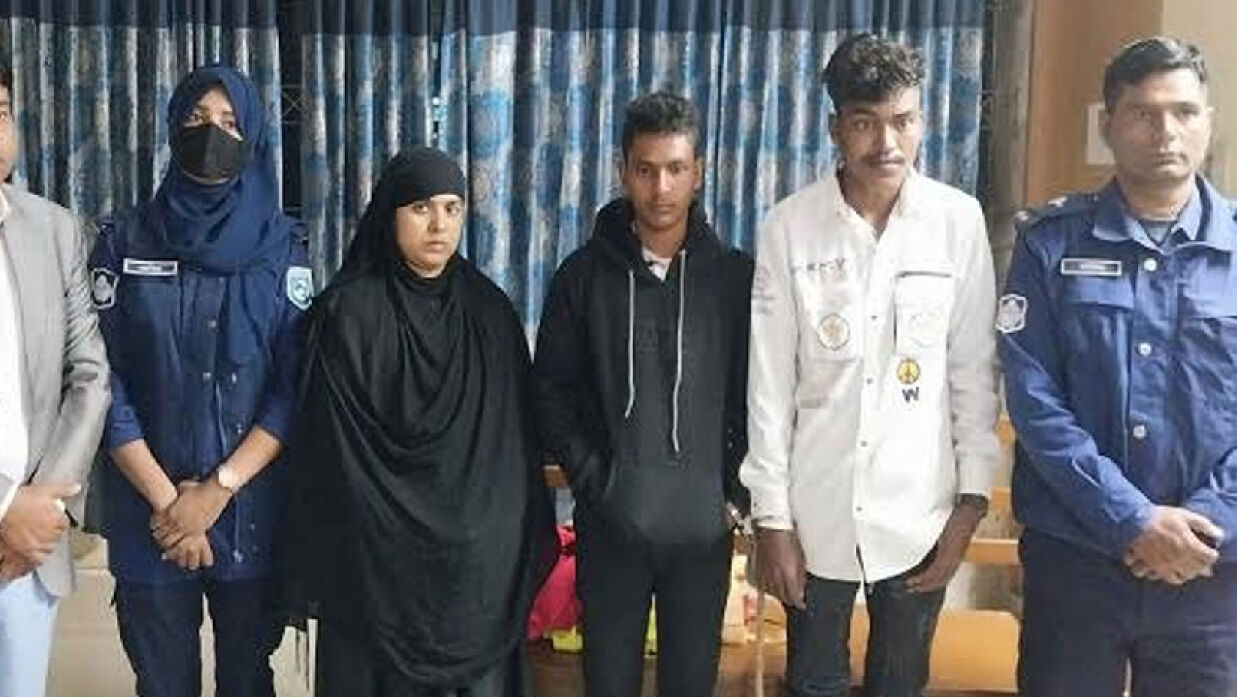 আটক ৩ জন