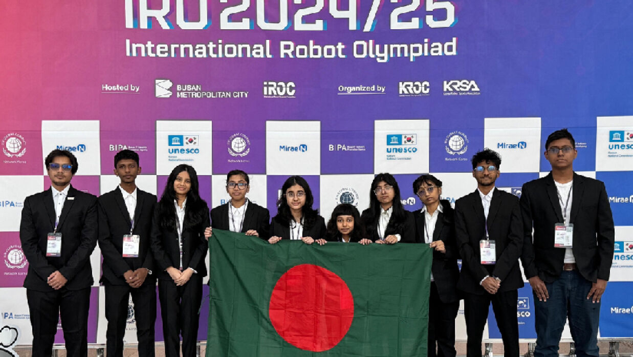 রোবট অলিম্পিয়াডে মোট ১০টি পদকজয়ী বাংলাদেশ দল