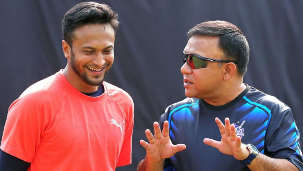 সাকিব আল হাসান ও খালেদ মাহমুদ সুজন