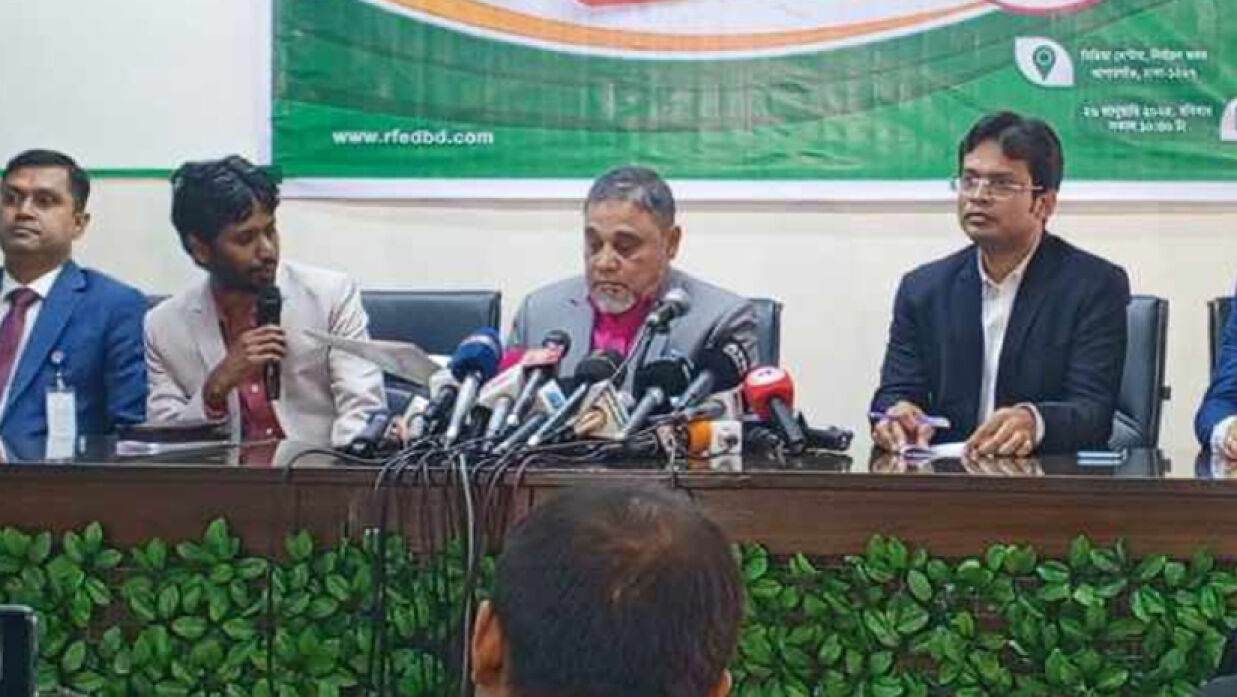 আরএফইডি টকে কথা বলছেন সিইসি এ এম এম নাসির উদ্দিন