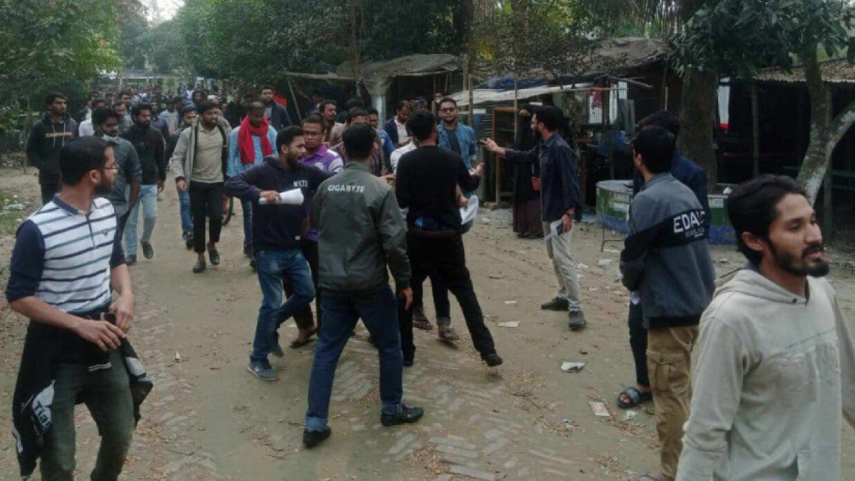 বশেমুরবিপ্রবিতে সমন্বয়কদের উপর ছাত্রলীগের হামলা
