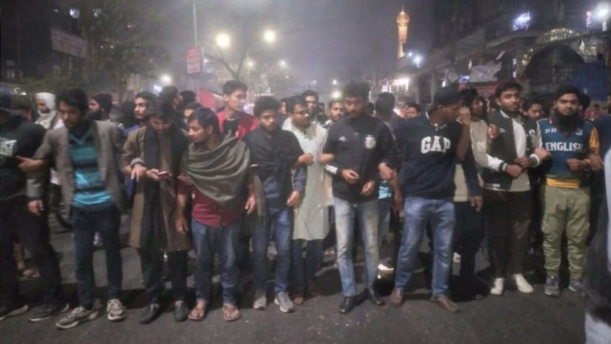 আন্দোলনরত শিক্ষার্থীরা