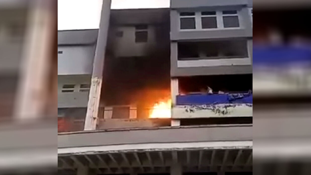 হাসপাতালে আগুন