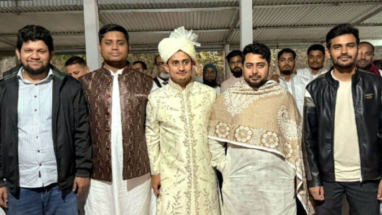 সারজিস আলম বিয়ের অনুষ্ঠানে উপদেষ্টা মাহফুজ ও নাহিদ এবং আসিফ 
