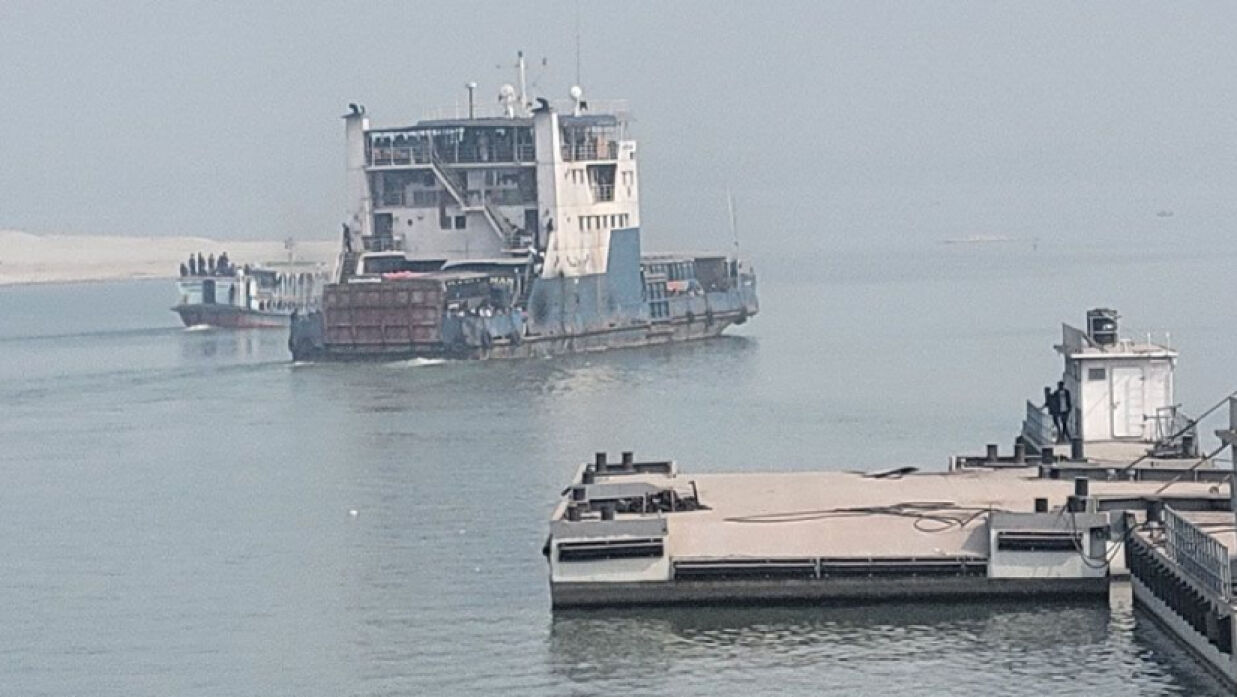 শরীয়তপুর-চাঁদপুর নৌরুটে ফেরি চলাচল বন্ধ