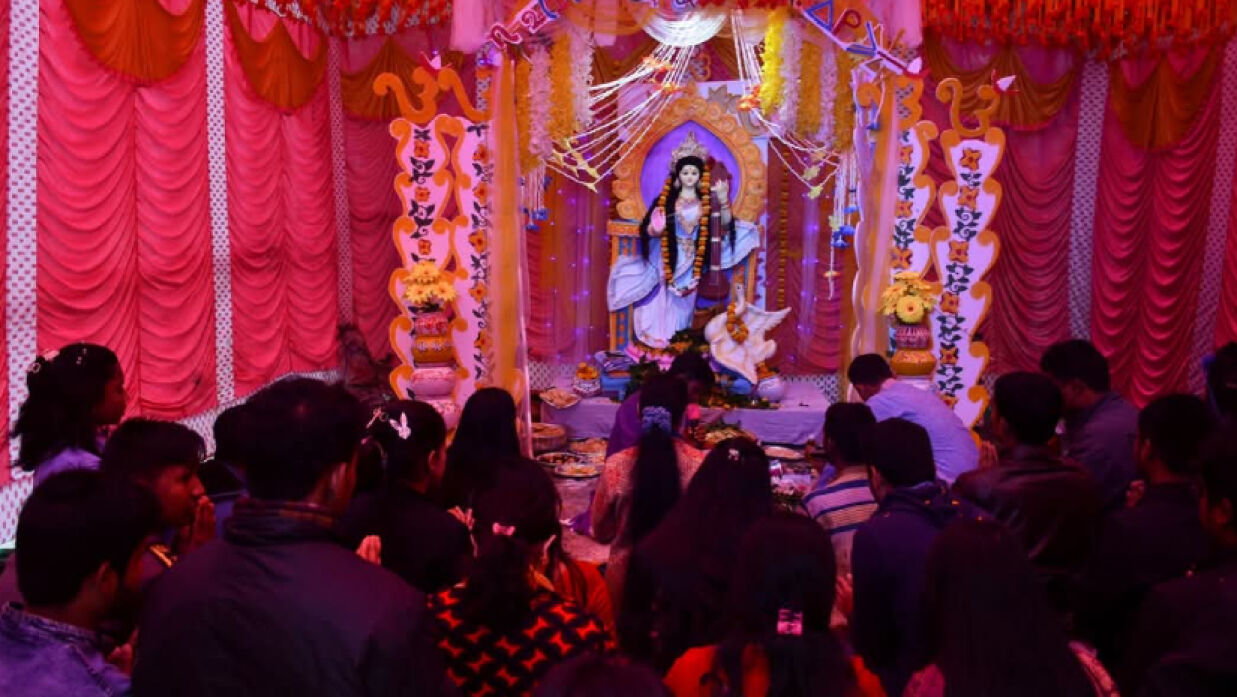 নানা আয়োজনের মধ্য দিয়ে বেরোবিতে সরস্বতীর পূজা উদযাপিত হয়