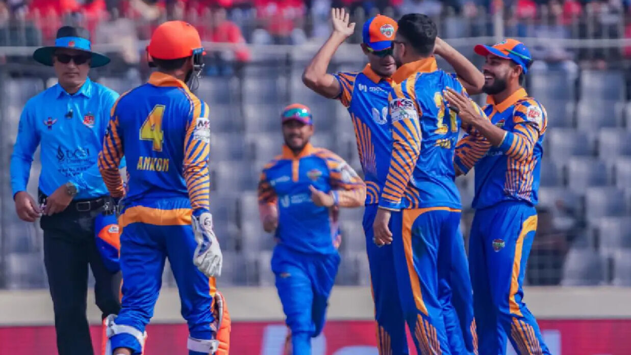 তিন বিদেশি উড়িয়ে এনেও ৮৫ রানে শেষ রংপুর, বিদায় ঘণ্টা কি বাজল?