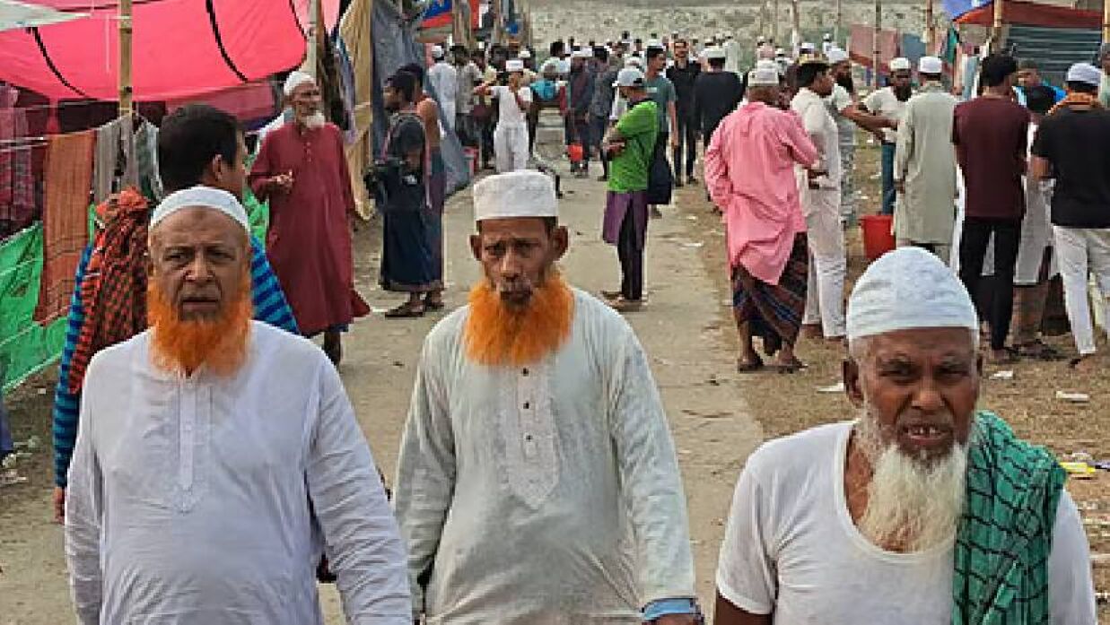 টঙ্গীর তুরাগতীরে ইজতেমার দ্বিতীয় ধাপের আখেরি মোনাজাত আজ