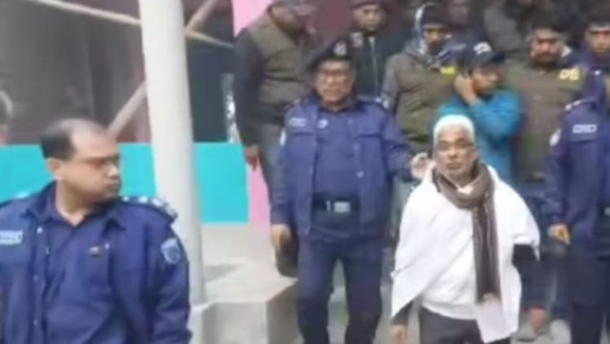 বুধবার সকালে আব্দুল ওহাবকে গ্রেপ্তার করেছে পুলিশ
