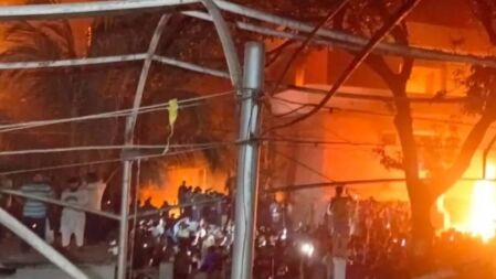 এবার সিআরআই ভবনে আগুন