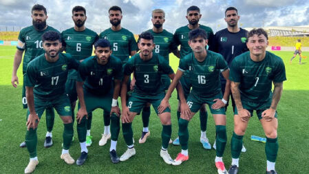 পাকিস্তান ফুটবল দলকে নিষিদ্ধ করল ফিফা