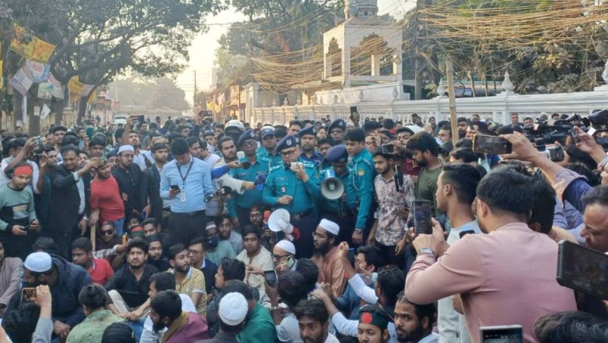 শিক্ষার্থীদের ওপর হামলার ঘটনায় মামলা