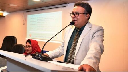 কলেজ শিক্ষকরা রাজনীতি করলে ভেঙে দেওয়া হবে গভর্নিং বডি: উপাচার্য