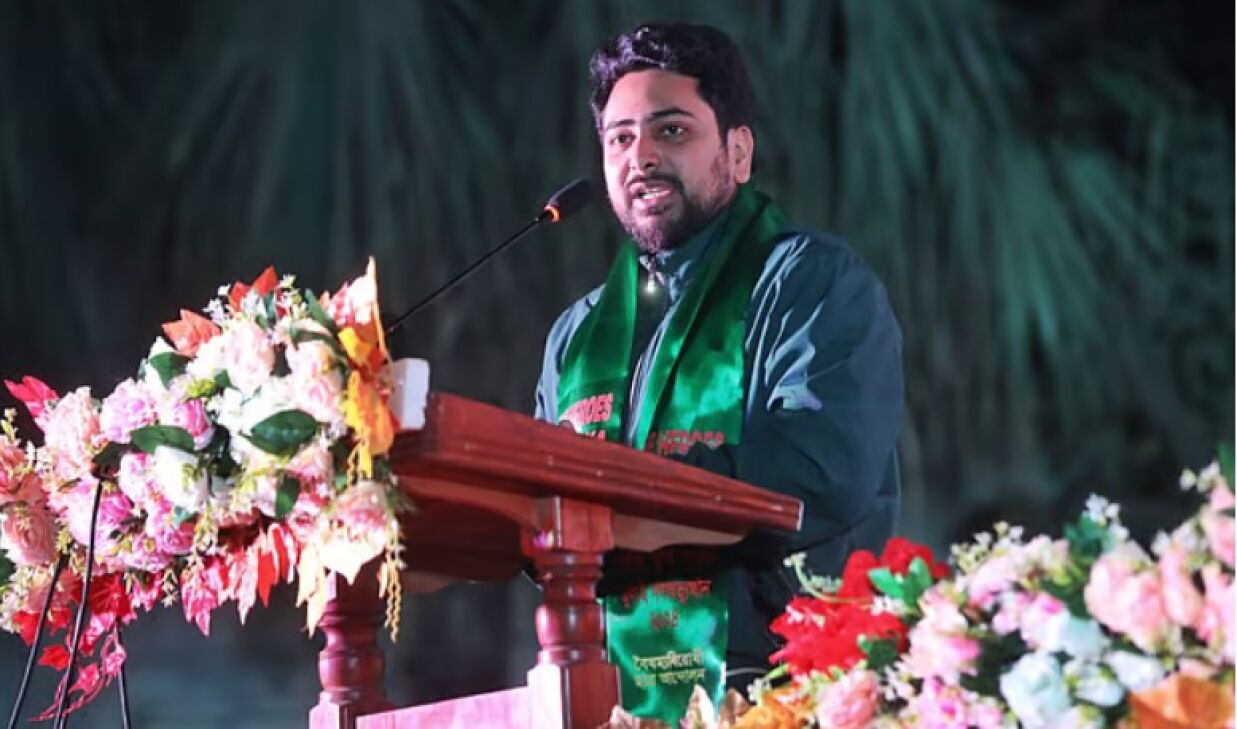 অন্তর্বর্তী সরকারের তথ্য উপদেষ্টা নাহিদ ইসলাম