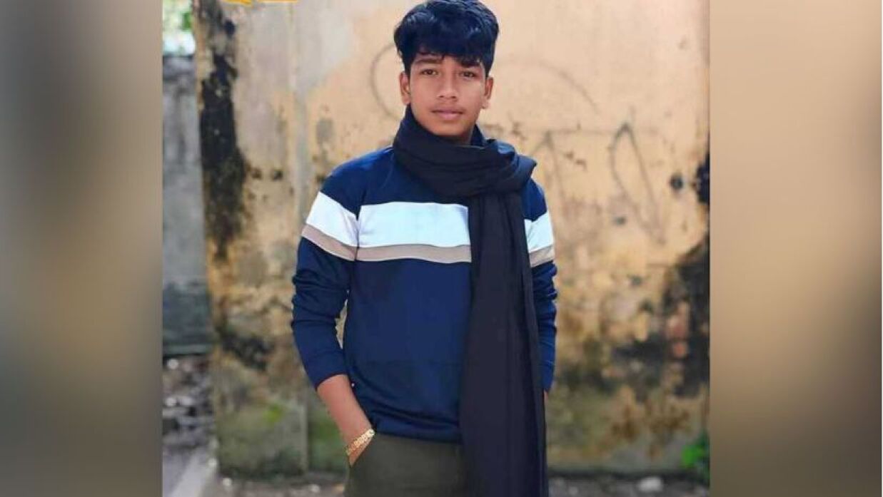 বাড়ি ফেরার পথে ছুরিকাঘাতে স্কুলছাত্র নিহত