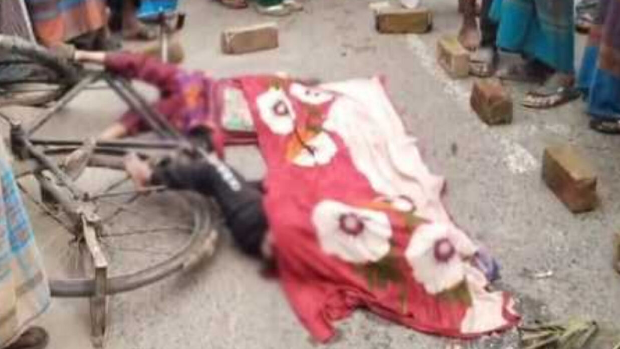 নোয়াখালী সদর উপজেলায় ট্রাকের চাপায় দুই শিশুশিক্ষার্থীর মৃত্যু হয়েছে