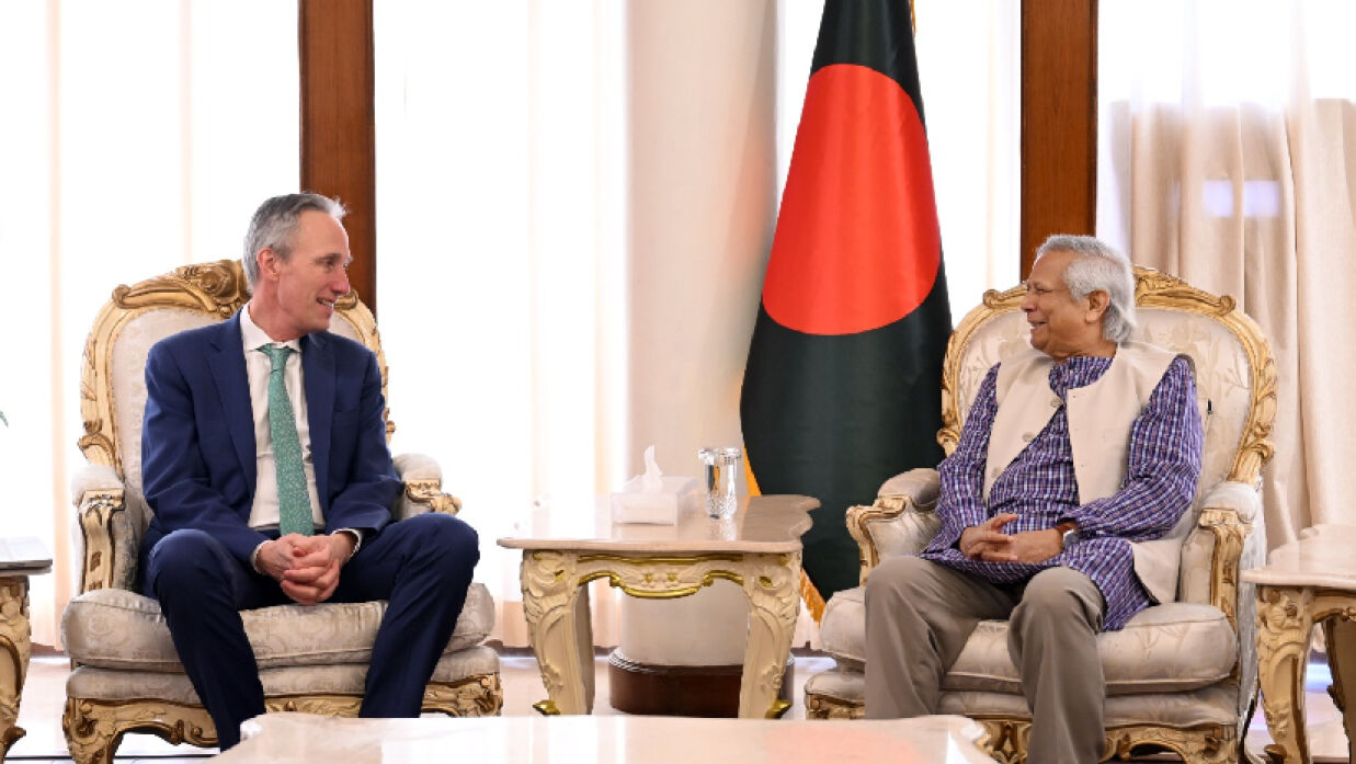 প্রধান উপদেষ্টা এবং মার্টিন রেইজার