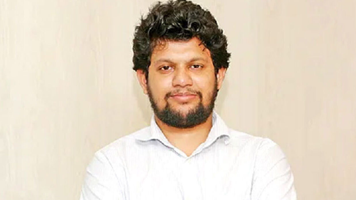উপদেষ্টা মাহফুজ আলম
