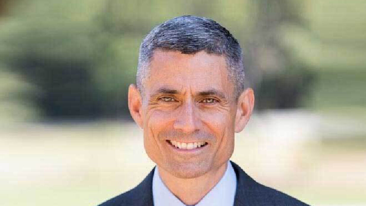 পল কাপুর