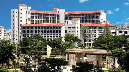 উন্নয়ন প্রকল্পের কাজ সেনাবাহিনীর কাছে হস্তান্তরের দাবি গোবিপ্রবি শিক্ষার্থীদের