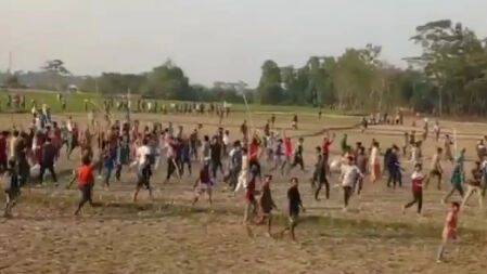 মসজিদের মাইকে ঘোষণা দিয়ে দুই গ্রামবাসীর সংঘর্ষ, আহত ৩০, গুলিবিদ্ধ ৫ জন