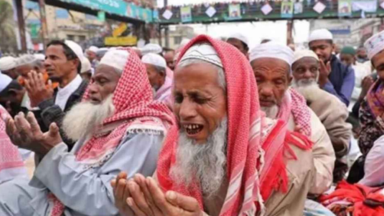 আখেরি মোনাজাতে শেষ হলো বিশ্ব ইজতেমার দ্বিতীয় পর্ব