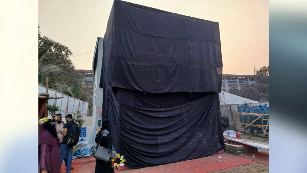 বইমেলায় বরাদ্দকৃত দুইটি স্টল বন্ধ