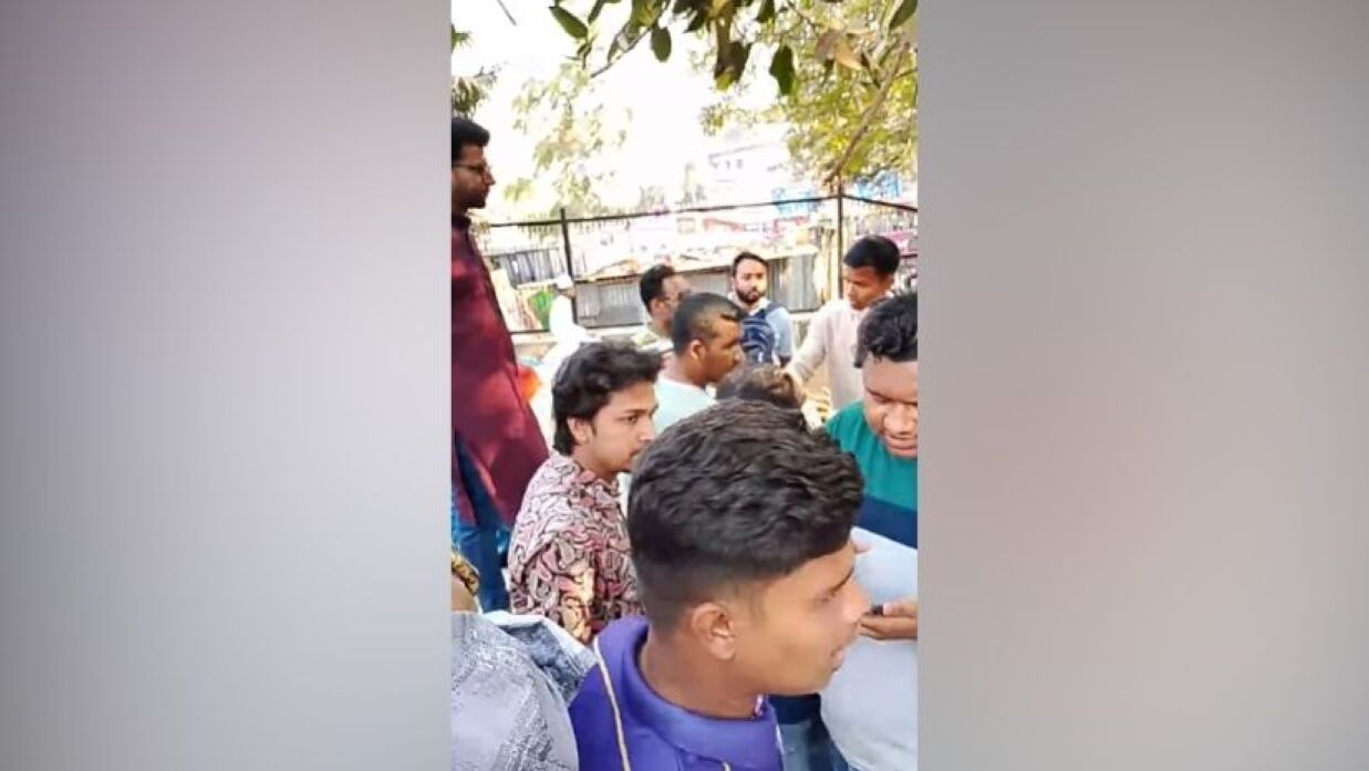 ঘটনার সময় তোলা ছবি