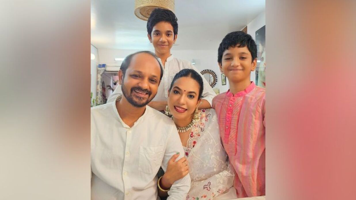 কনটেন্ট ক্রিয়েটর পুচির মা ও তার পরিবার