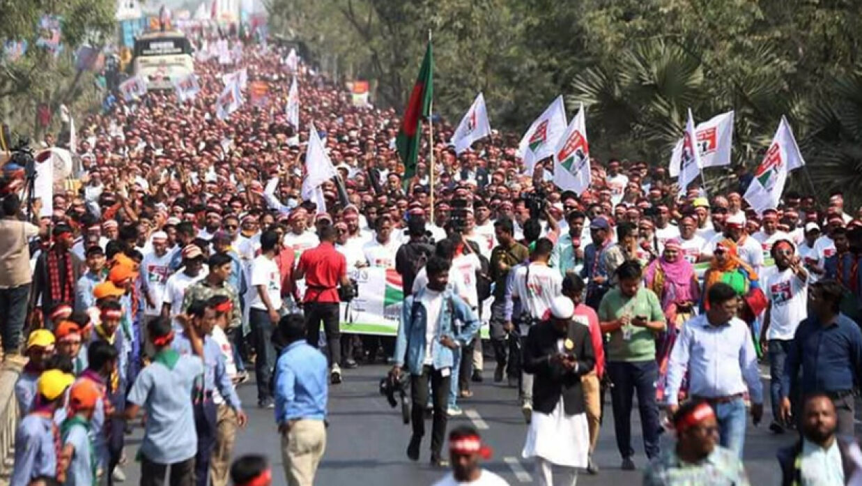 ‘জাগো বাহে, তিস্তা বাঁচাই’ স্লোগানে হাজারো মানুষের পদযাত্রা