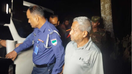 শেখ হাসিনার সাবেক সামরিক সচিব সালাউদ্দিন মিয়াজী গ্রেপ্তার